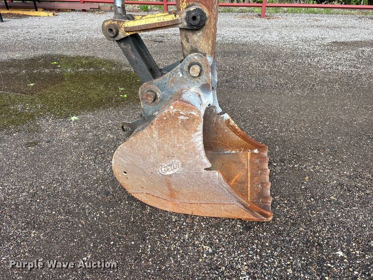 image for item ES8892 2013 Kobelco SK70SR-2 mini excavator
