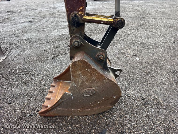image for item ES8892 2013 Kobelco SK70SR-2 mini excavator