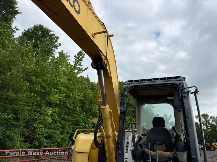 image for item ES8892 2013 Kobelco SK70SR-2 mini excavator