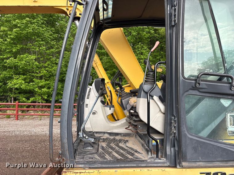 image for item ES8892 2013 Kobelco SK70SR-2 mini excavator