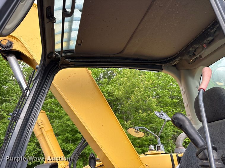 image for item ES8892 2013 Kobelco SK70SR-2 mini excavator