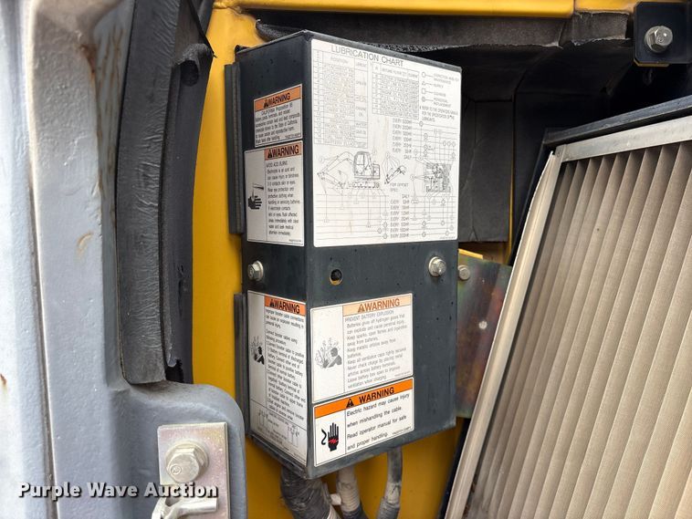 image for item ES8892 2013 Kobelco SK70SR-2 mini excavator