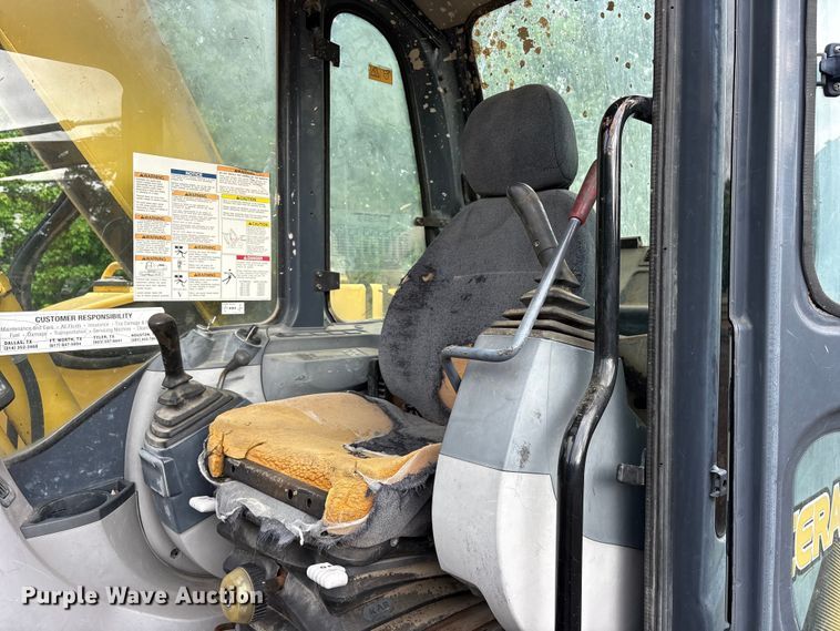 image for item ES8893 2009 Kobelco SK70SR-2 mini excavator