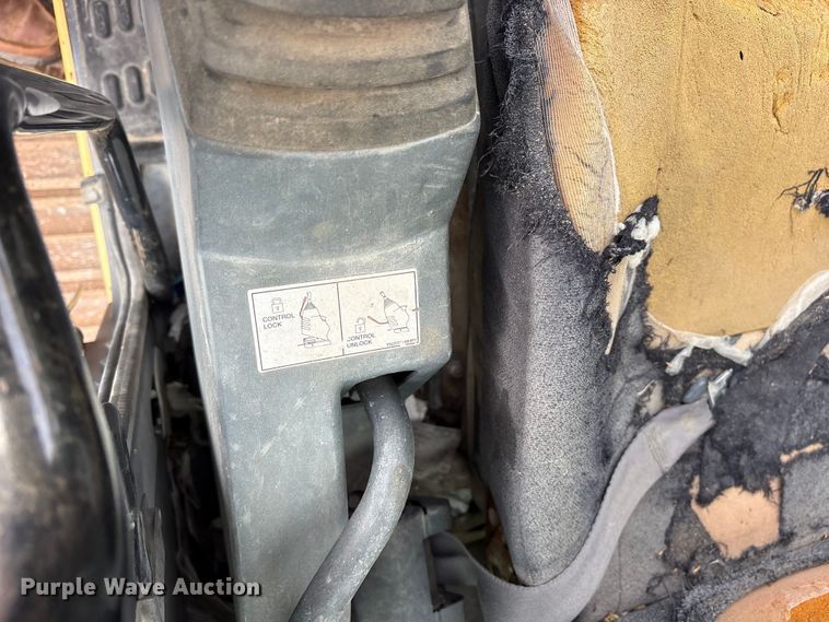 image for item ES8893 2009 Kobelco SK70SR-2 mini excavator