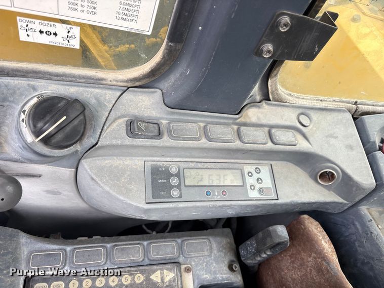 image for item ES8893 2009 Kobelco SK70SR-2 mini excavator
