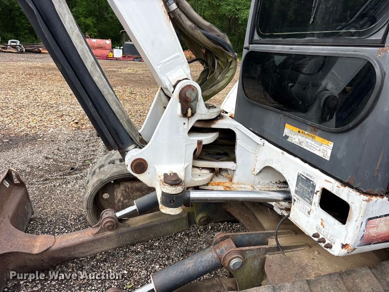 image for item ES8894 2007 Bobcat 337 G mini excavator