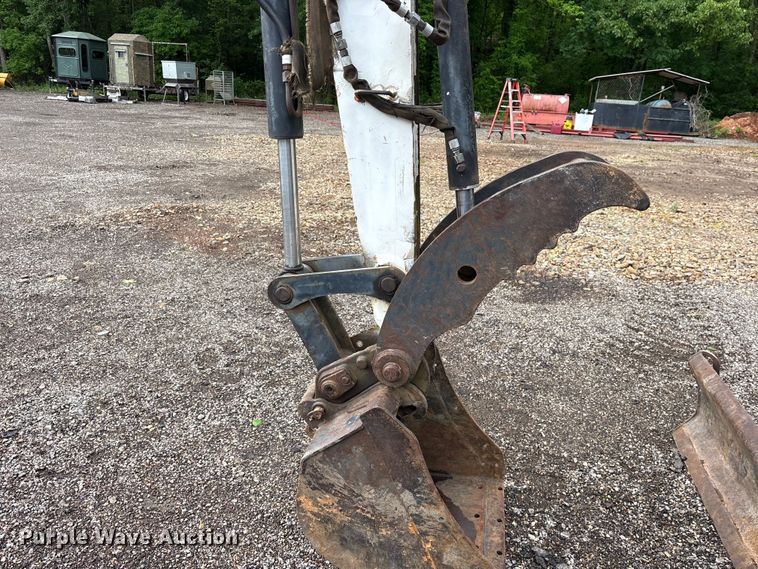 image for item ES8894 2007 Bobcat 337 G mini excavator