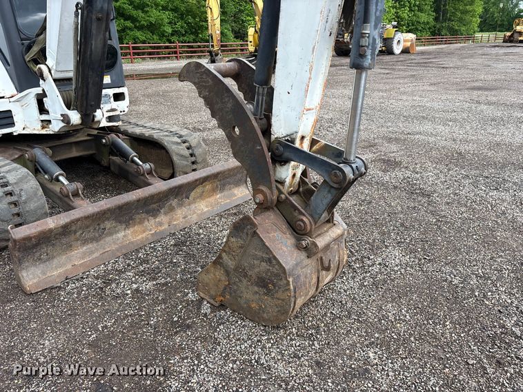 image for item ES8894 2007 Bobcat 337 G mini excavator