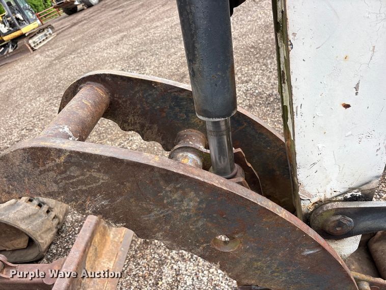 image for item ES8894 2007 Bobcat 337 G mini excavator