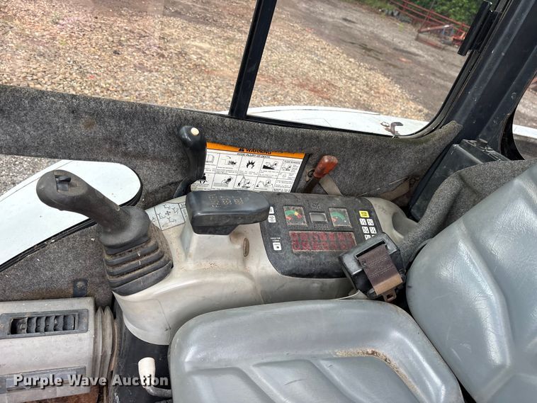 image for item ES8894 2007 Bobcat 337 G mini excavator