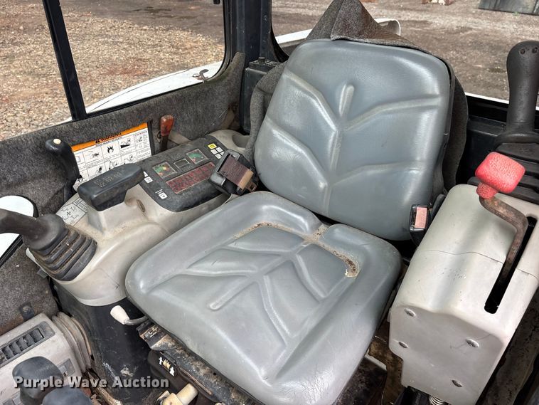 image for item ES8894 2007 Bobcat 337 G mini excavator