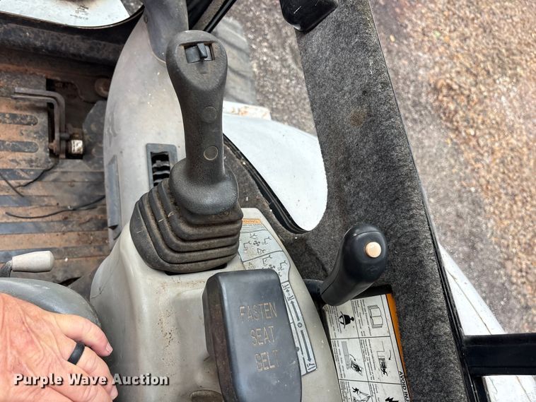image for item ES8894 2007 Bobcat 337 G mini excavator
