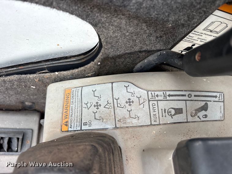 image for item ES8894 2007 Bobcat 337 G mini excavator