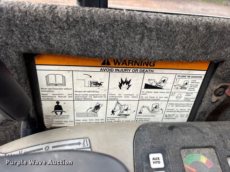 image for item ES8894 2007 Bobcat 337 G mini excavator