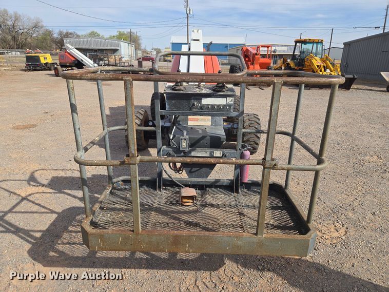 image for item ET1473 2007 Snorkel TB-42CU boom lift