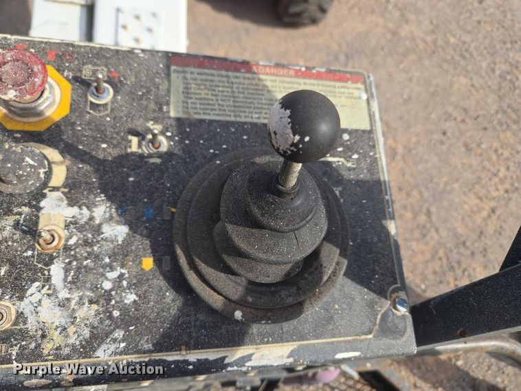 image for item ET1473 2007 Snorkel TB-42CU boom lift