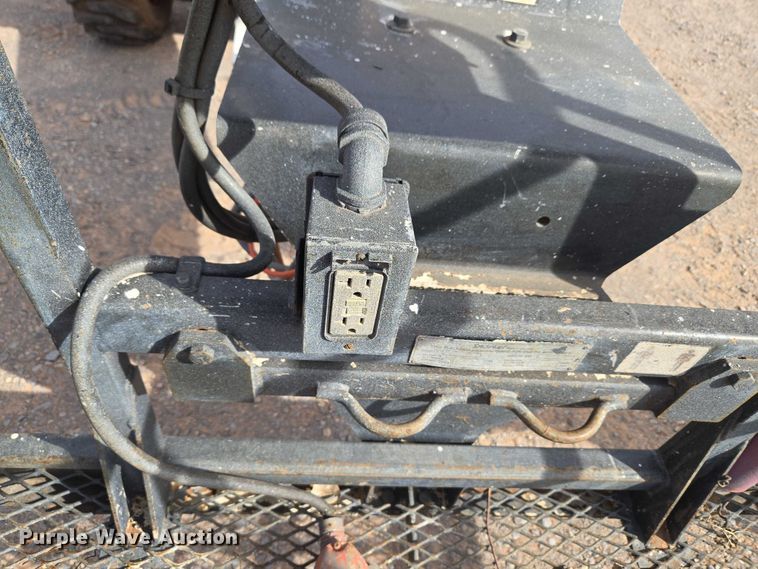 image for item ET1473 2007 Snorkel TB-42CU boom lift