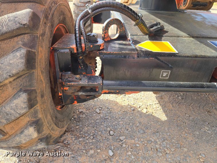 image for item ET1473 2007 Snorkel TB-42CU boom lift