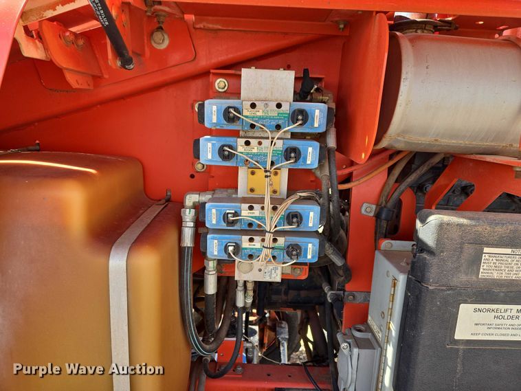 image for item ET1473 2007 Snorkel TB-42CU boom lift