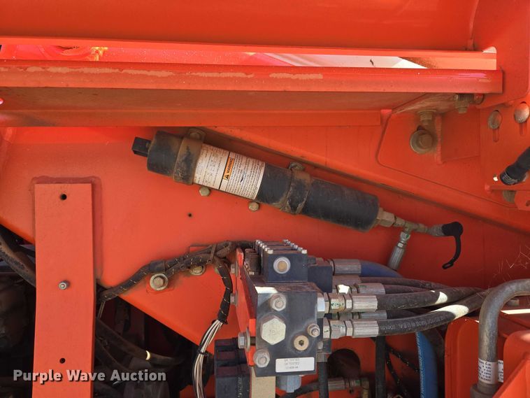 image for item ET1473 2007 Snorkel TB-42CU boom lift