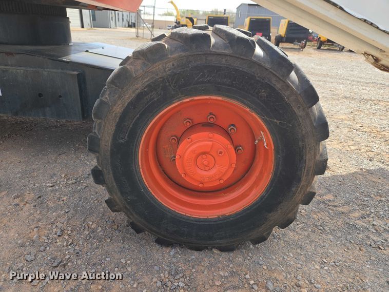 image for item ET1473 2007 Snorkel TB-42CU boom lift