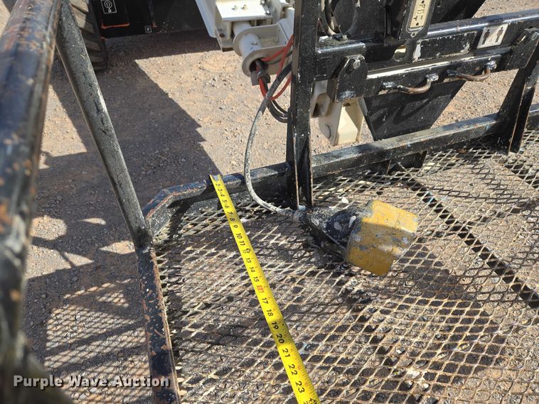 image for item ET1474 2007 Snorkel TB-42CU boom lift