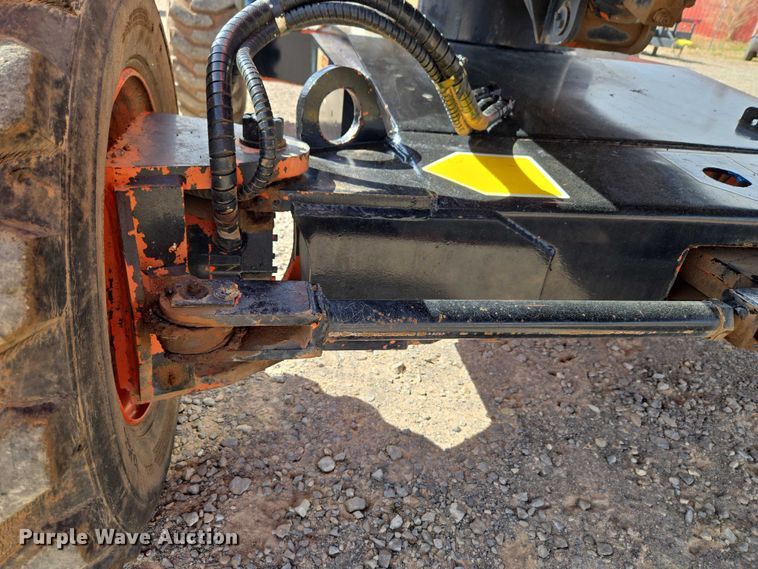 image for item ET1474 2007 Snorkel TB-42CU boom lift