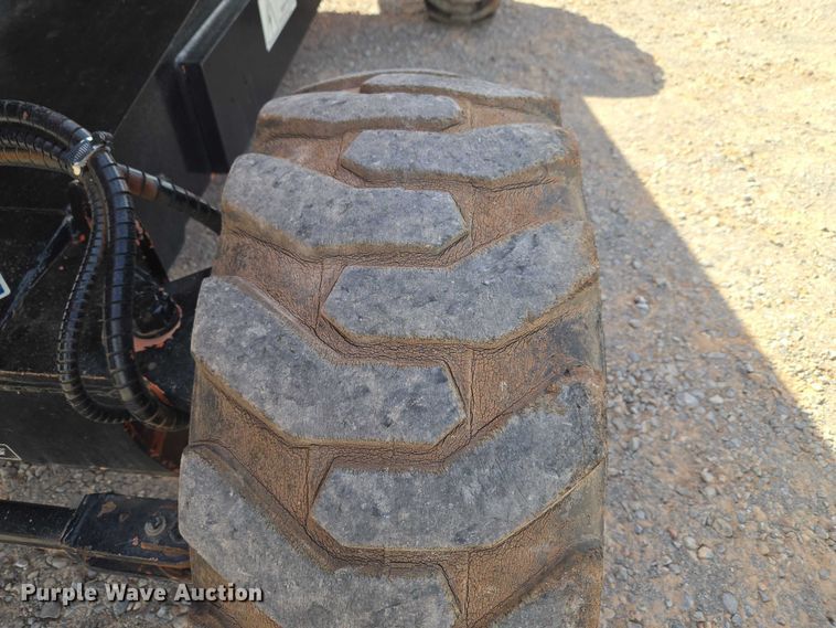 image for item ET1474 2007 Snorkel TB-42CU boom lift