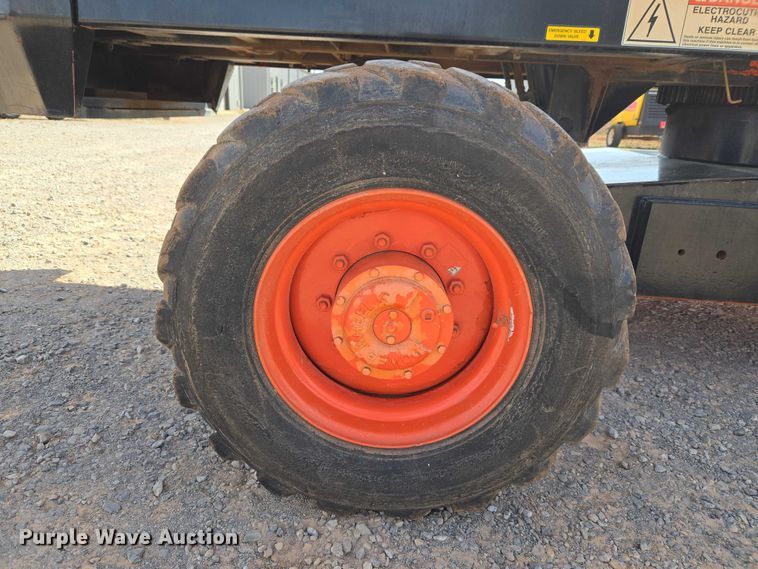 image for item ET1474 2007 Snorkel TB-42CU boom lift