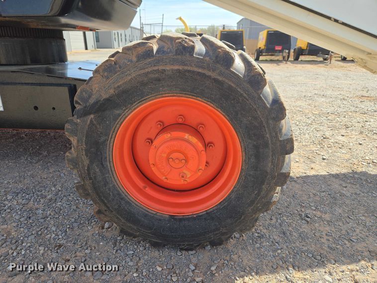 image for item ET1474 2007 Snorkel TB-42CU boom lift