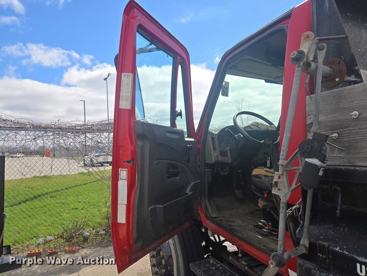 image for item ET1499 2012 International 4300 dump truck