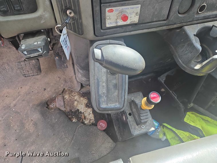 image for item ET1499 2012 International 4300 dump truck