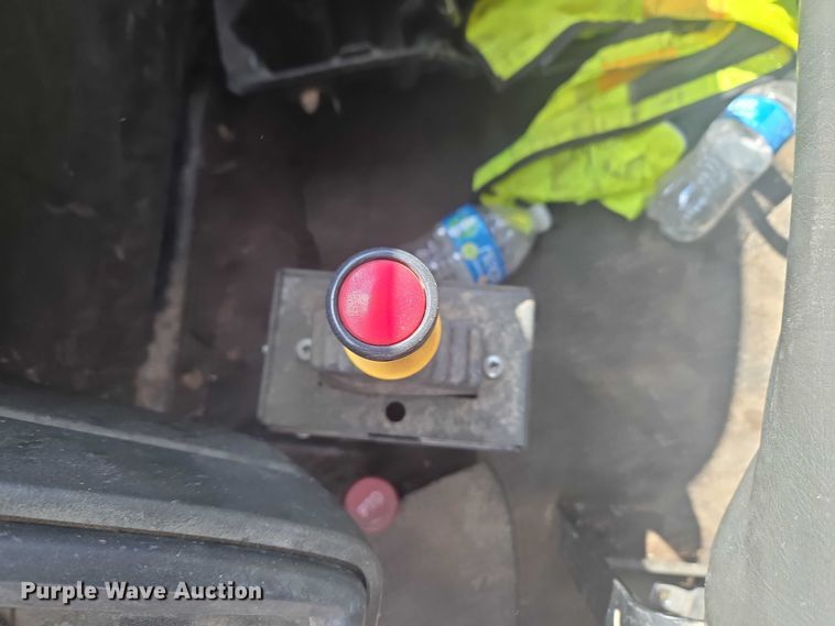 image for item ET1499 2012 International 4300 dump truck