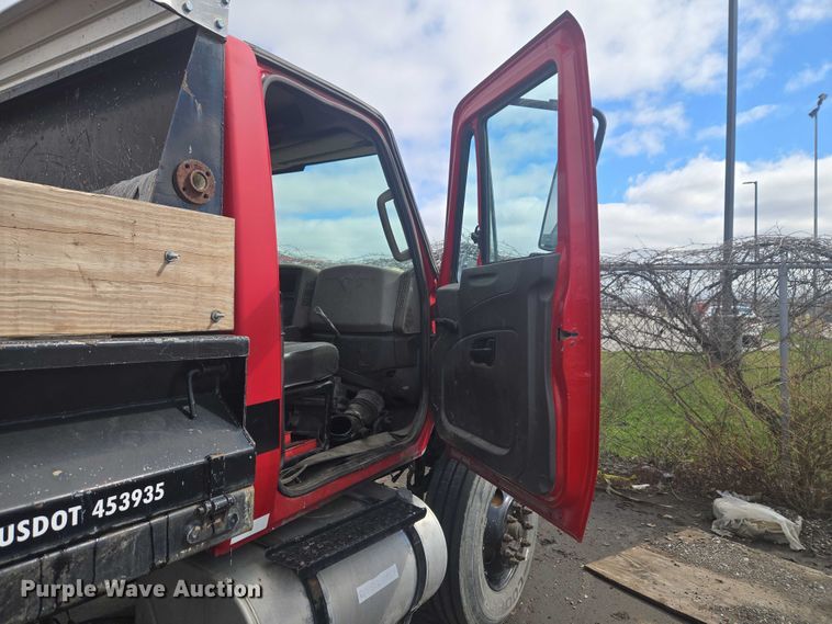 image for item ET1499 2012 International 4300 dump truck