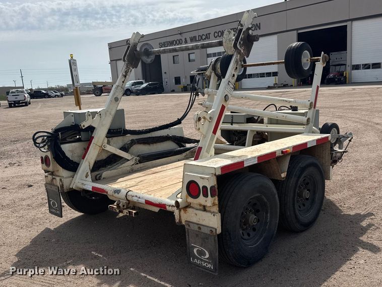 image for item ET1846 2017 Larson LCT 7500 reel trailer