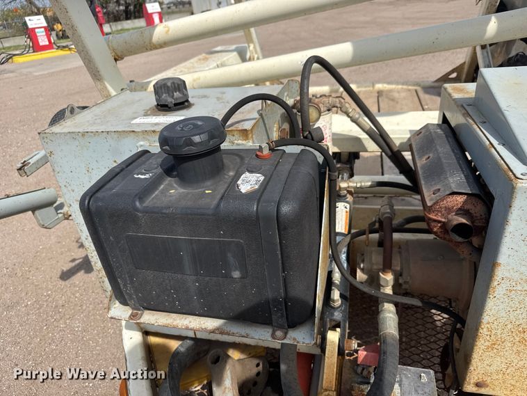 image for item ET1846 2017 Larson LCT 7500 reel trailer