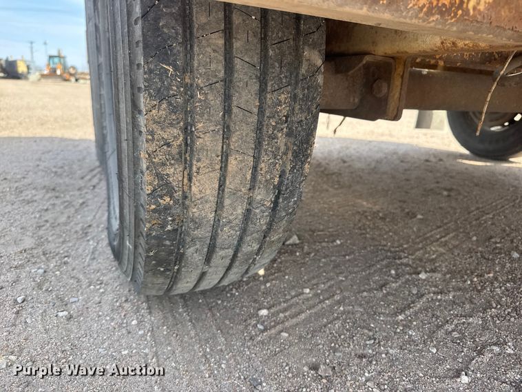 image for item ET1846 2017 Larson LCT 7500 reel trailer