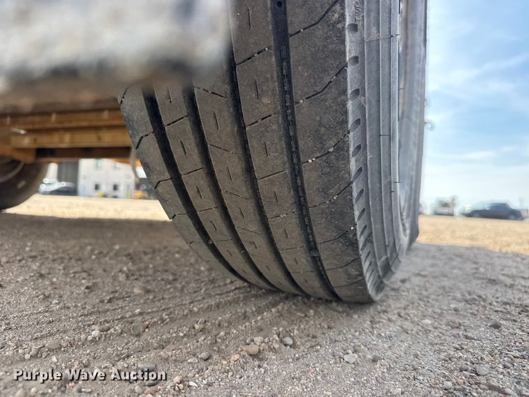 image for item ET1846 2017 Larson LCT 7500 reel trailer