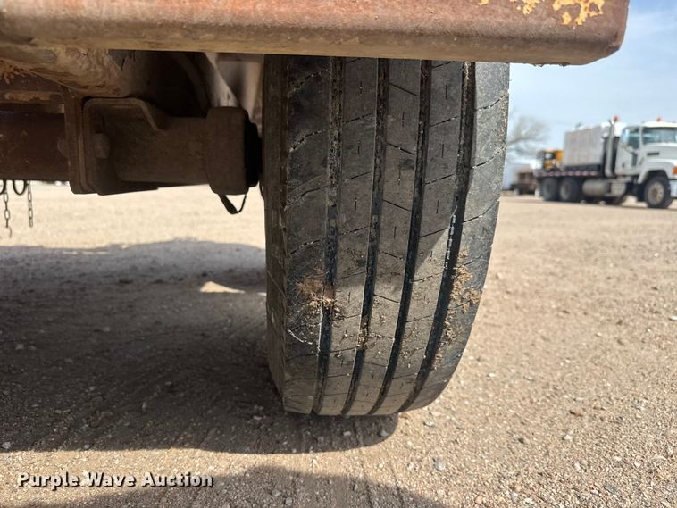 image for item ET1846 2017 Larson LCT 7500 reel trailer