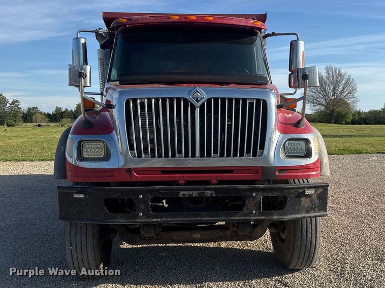 image for item ET1923 2006 International 7600 dump truck
