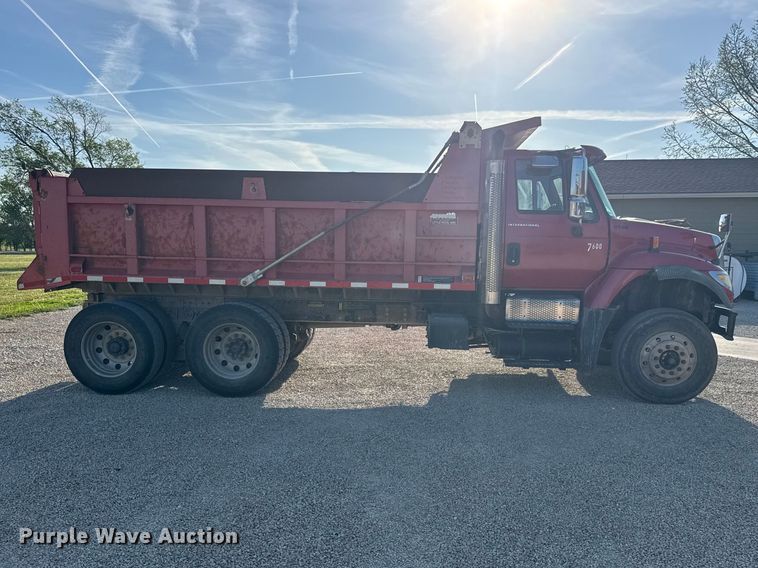 image for item ET1923 2006 International 7600 dump truck