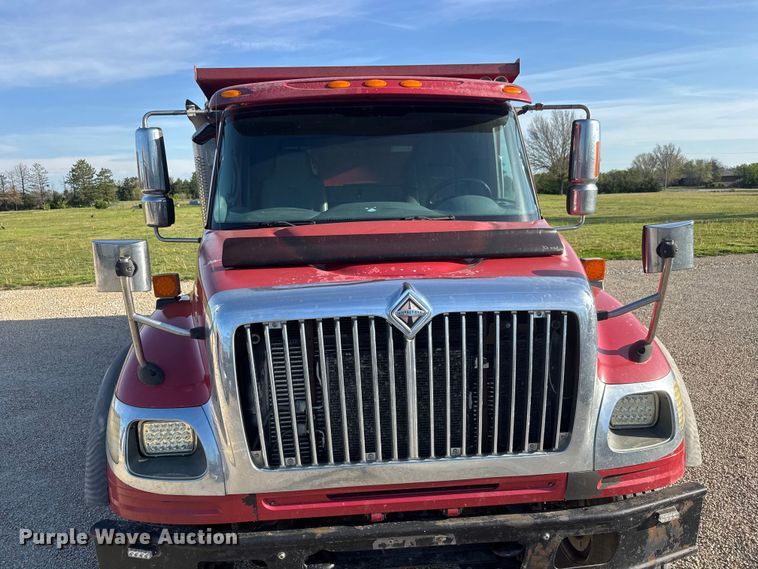 image for item ET1923 2006 International 7600 dump truck