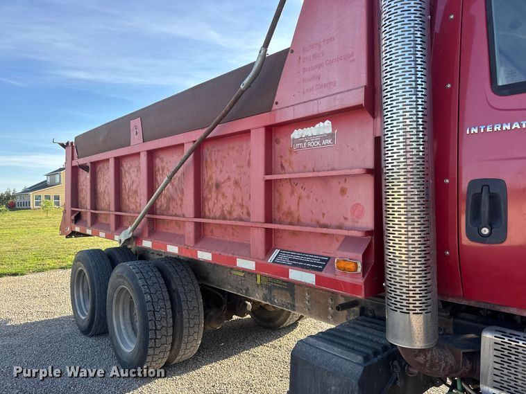 image for item ET1923 2006 International 7600 dump truck