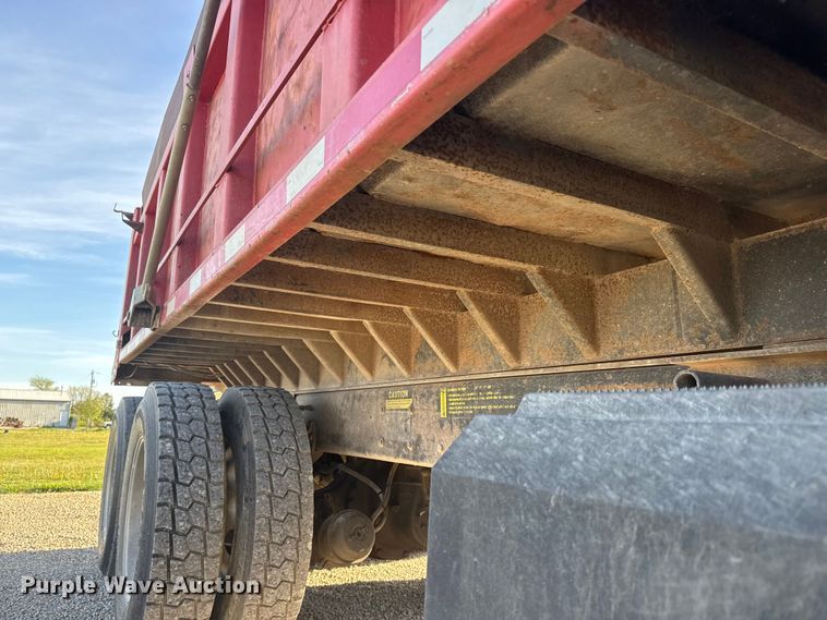 image for item ET1923 2006 International 7600 dump truck