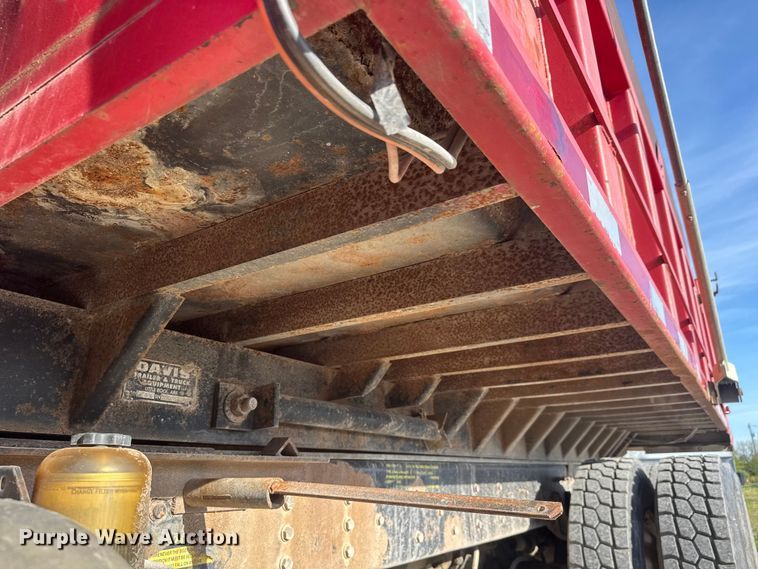 image for item ET1923 2006 International 7600 dump truck