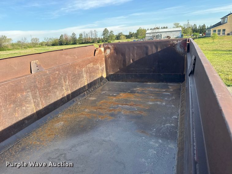 image for item ET1923 2006 International 7600 dump truck