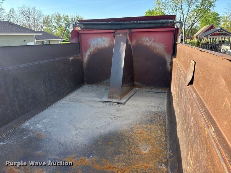 image for item ET1923 2006 International 7600 dump truck