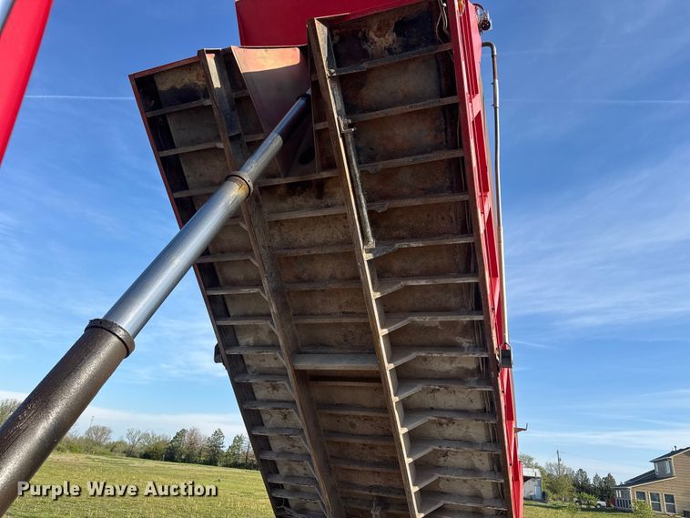 image for item ET1923 2006 International 7600 dump truck