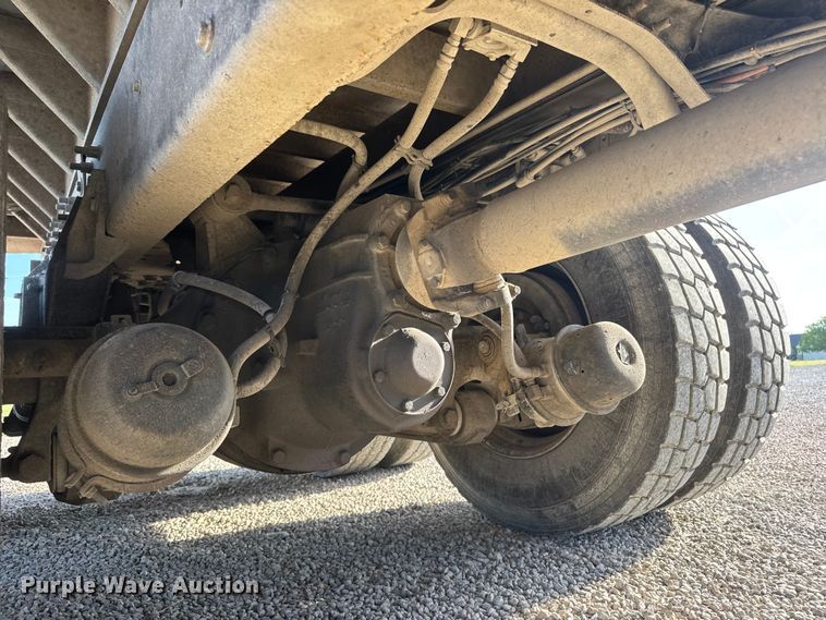 image for item ET1923 2006 International 7600 dump truck