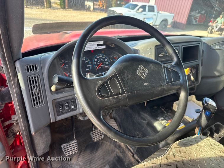 image for item ET1923 2006 International 7600 dump truck